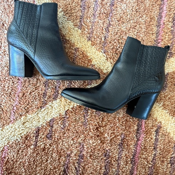 MARC FISHER Alva Black Croc-Embossed Boots - Picture 2 of 9